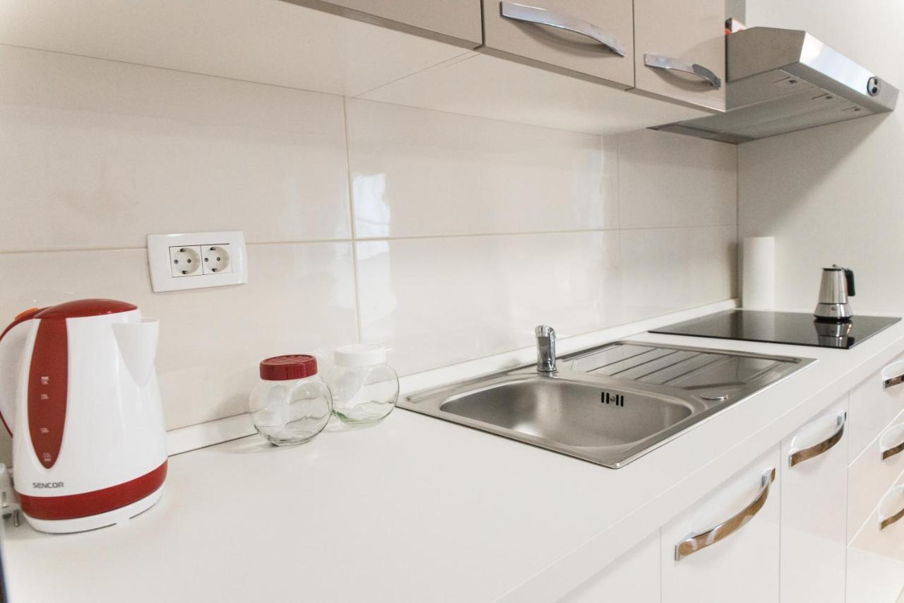 Apartment Zara - Luxury Apartment With Private Pool エクステリア 写真